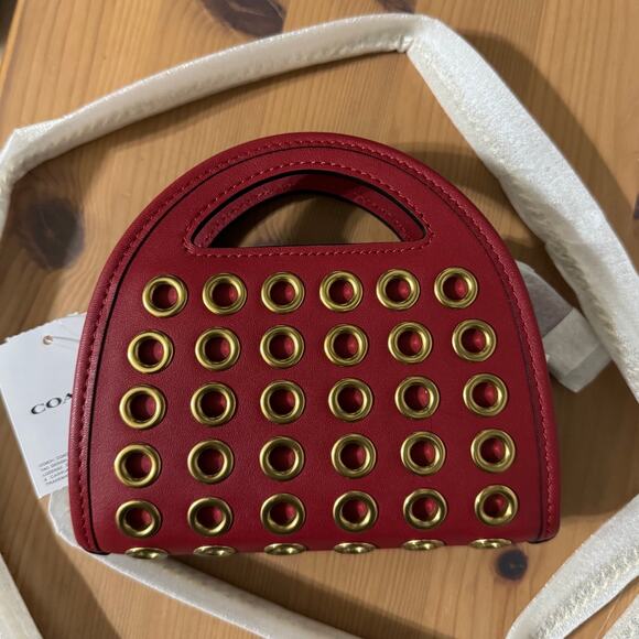 NWT ❤️ Coach Top Handle Card Case With Grommets Ruby - Picture 5 of 10